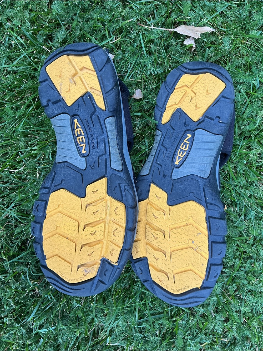 KEEN Newport H2 Waterproof Hiking Sandals Women's 9 Black Outdoor Trail EUC - Picture 7 of 8